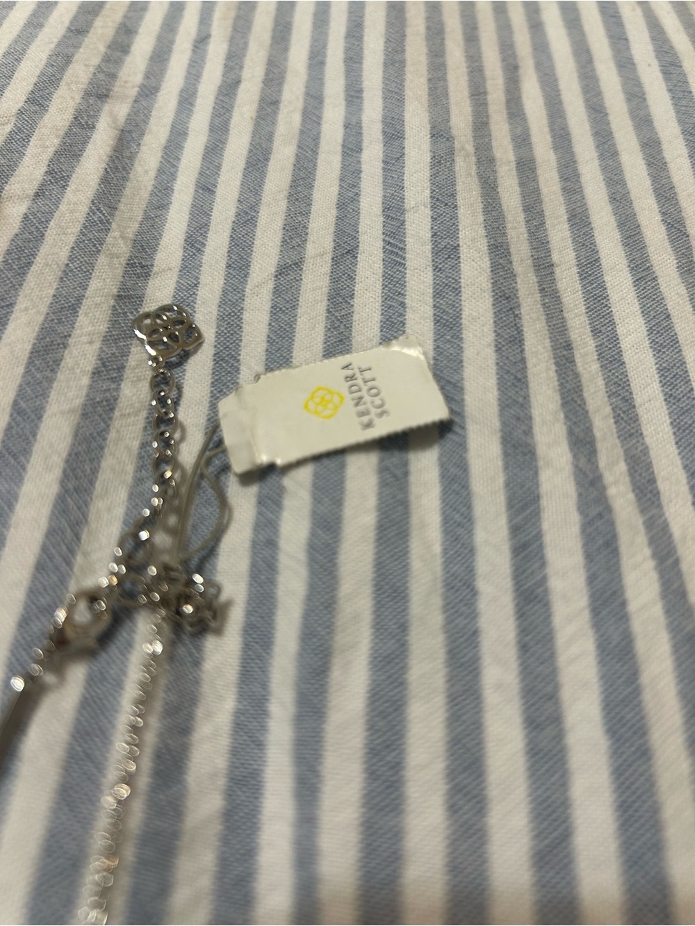 Kendra Scott Silver Butterfly Pendant Necklace in Iridescent Shell NWT - Picture 4 of 4